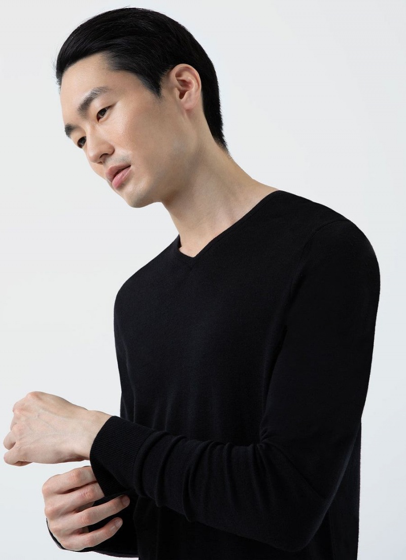 Black Sunspel Extra‑Fine Merino V Neck | 31809-UNLY | USA